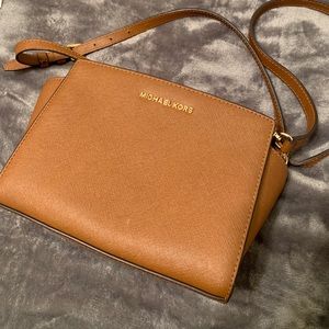 Michael Kors Selma Medium Saffiano Crossbody Bag